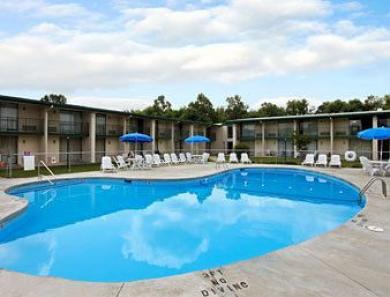 Knights Inn Greensboro Ngoại thất bức ảnh